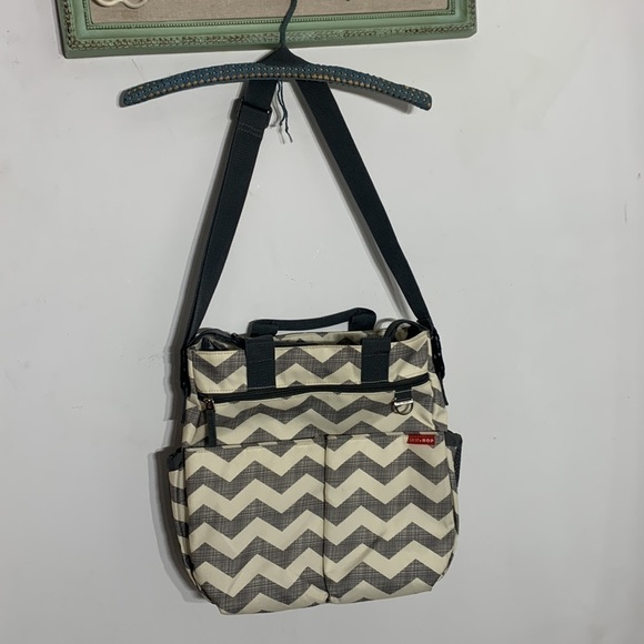 Skip Hop Duo Signature Diaper Bags grey neutral diaper bag - Picture 12 of 15